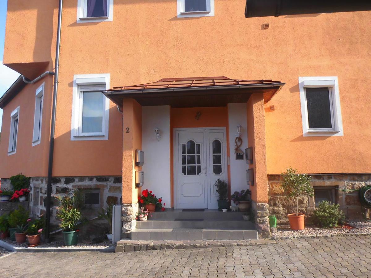 Ferienwohnung - Am- Goethewanderweg Stutzerbach Exterior photo